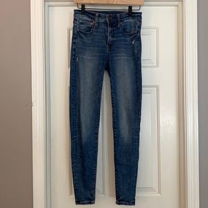 American Eagle Women’s Distressed Jeggings, size 2, High-Rise